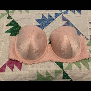 Torrid strapless bra size 40D light pink worn once